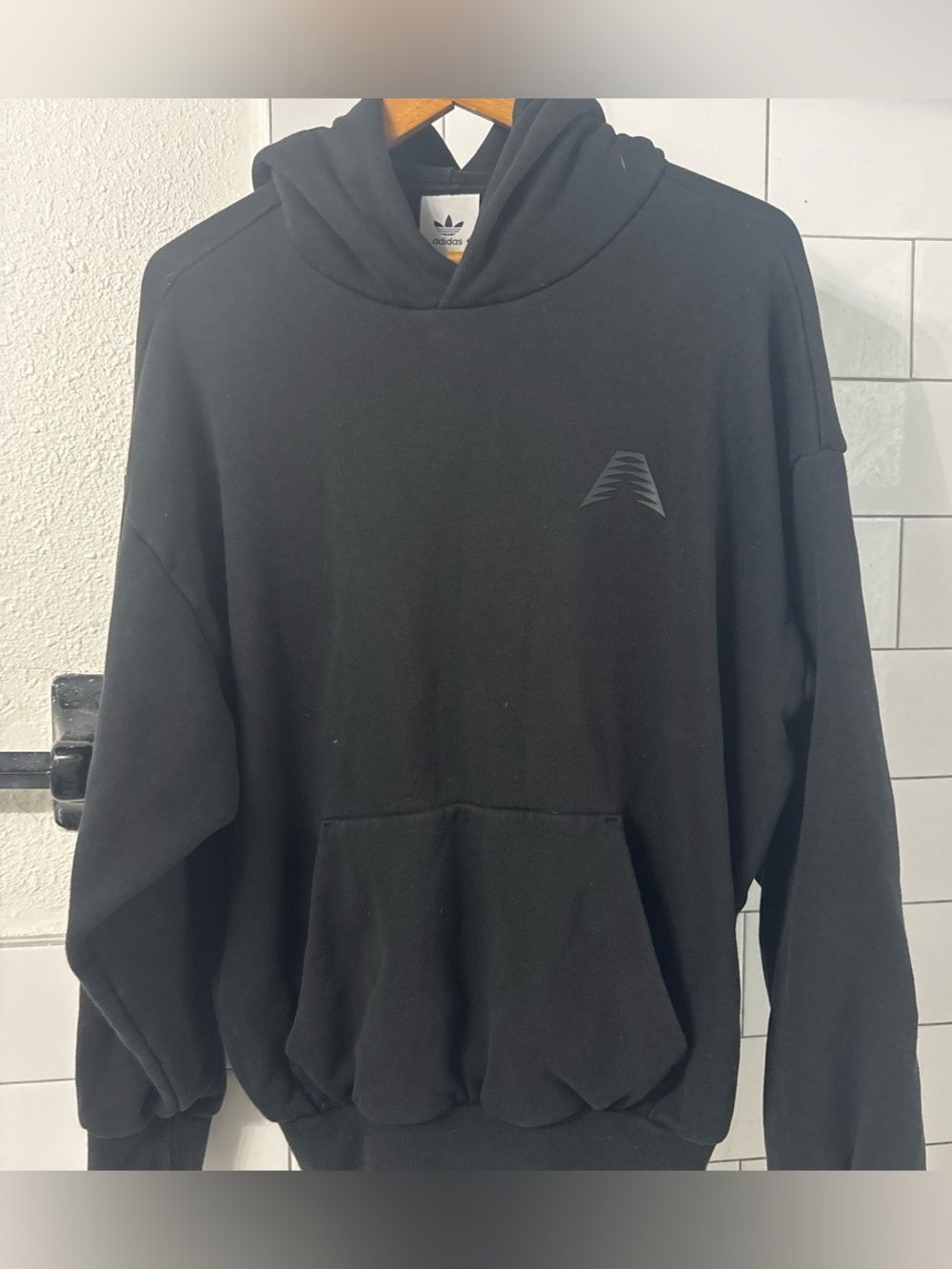 Adidas Original Black Minimal Logo Pullover Hoodie